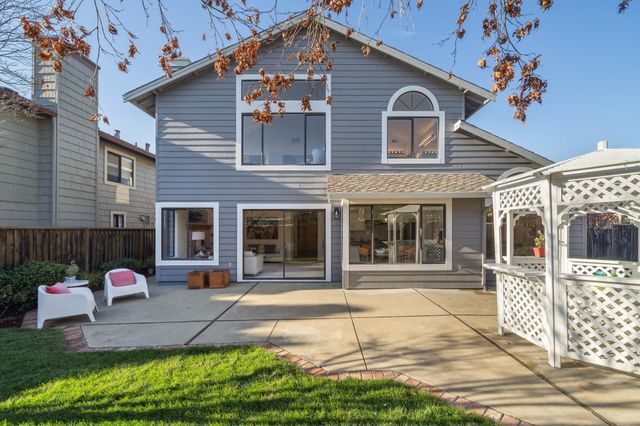 18 Applegate Way, Alameda, CA 94502