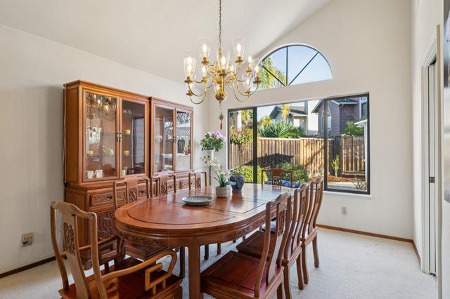 18 Applegate Way, Alameda, CA 94502