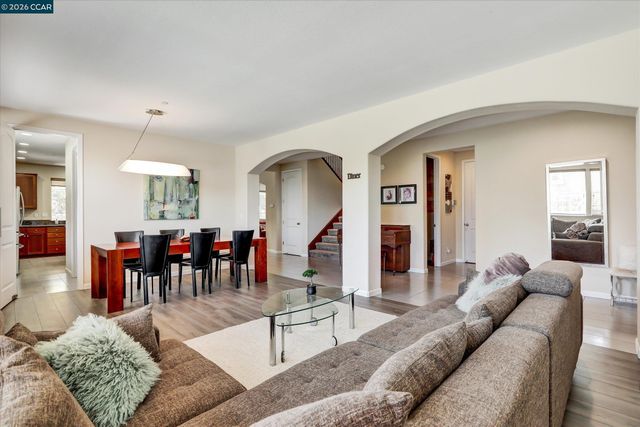 4007 Oak Knoll St, Antioch, CA 94509