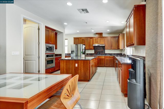 4007 Oak Knoll St, Antioch, CA 94509