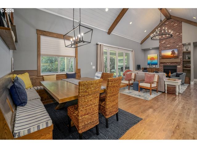 1830 Nw 47TH St, Lincoln City, OR 97367