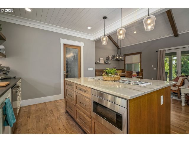 1830 Nw 47TH St, Lincoln City, OR 97367