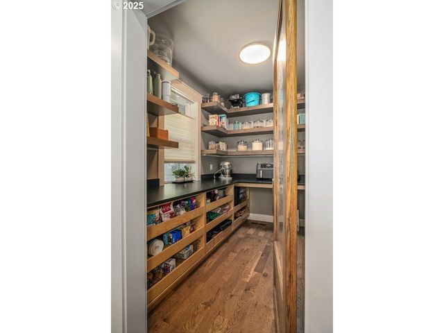 1830 Nw 47TH St, Lincoln City, OR 97367