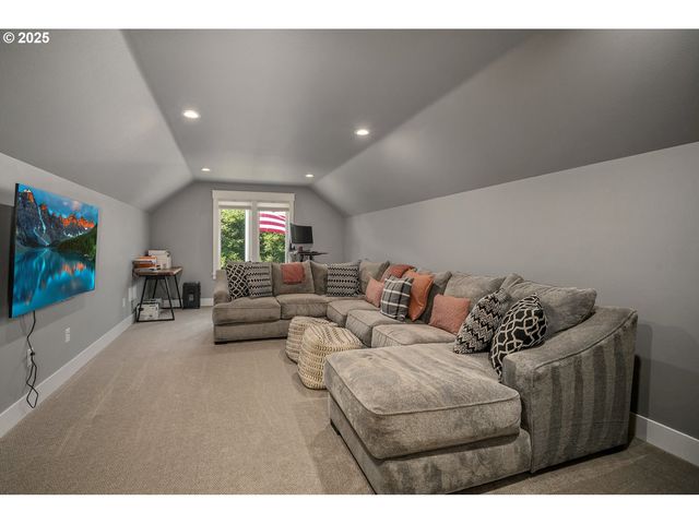 1830 Nw 47TH St, Lincoln City, OR 97367