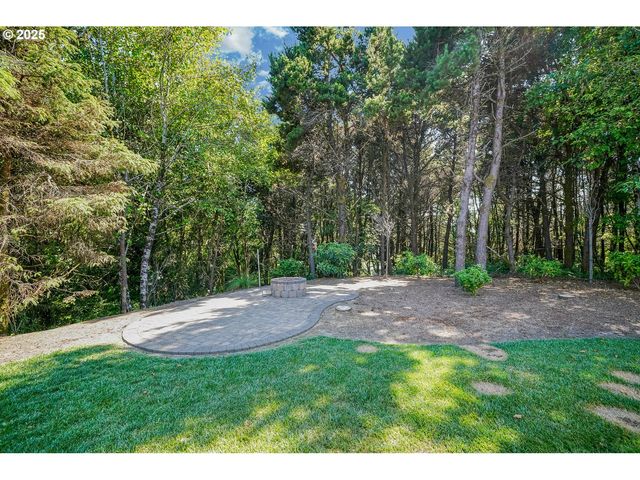 1830 Nw 47TH St, Lincoln City, OR 97367