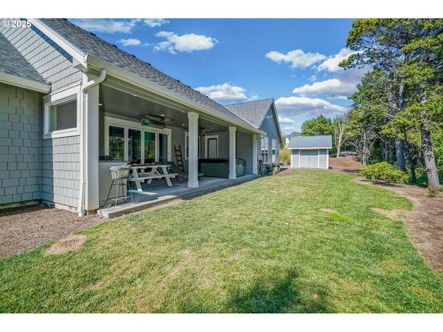 1830 Nw 47TH St, Lincoln City, OR 97367