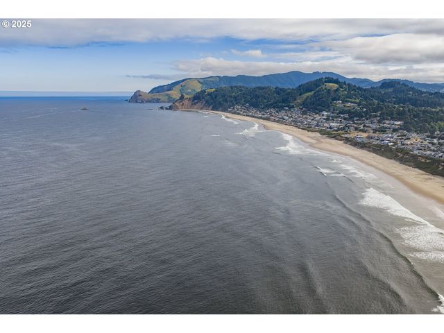 1830 Nw 47TH St, Lincoln City, OR 97367