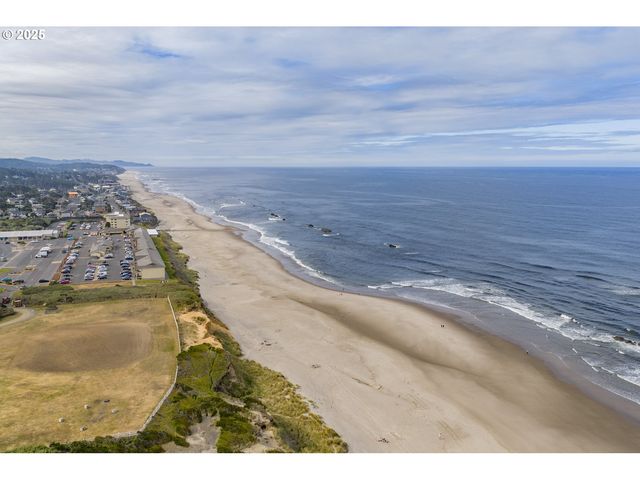 1830 Nw 47TH St, Lincoln City, OR 97367