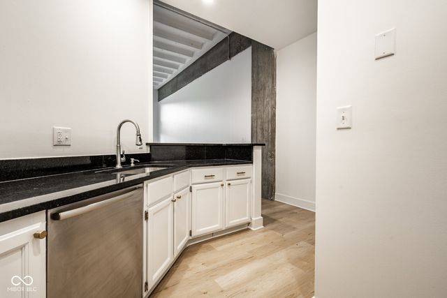 611 N Park Avenue 207, Indianapolis, IN 46204