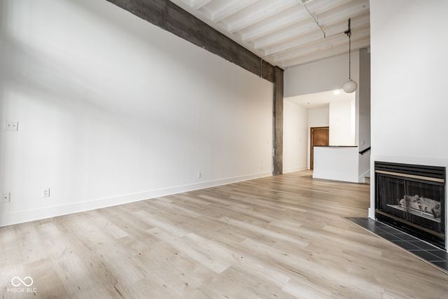 611 N Park Avenue 207, Indianapolis, IN 46204