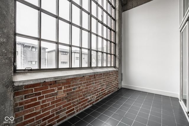 611 N Park Avenue 207, Indianapolis, IN 46204