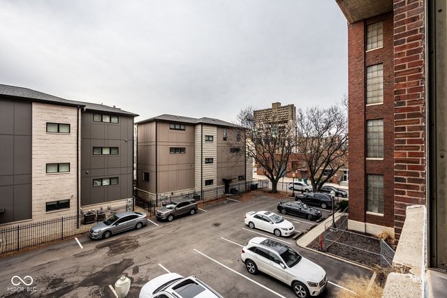 611 N Park Avenue 207, Indianapolis, IN 46204