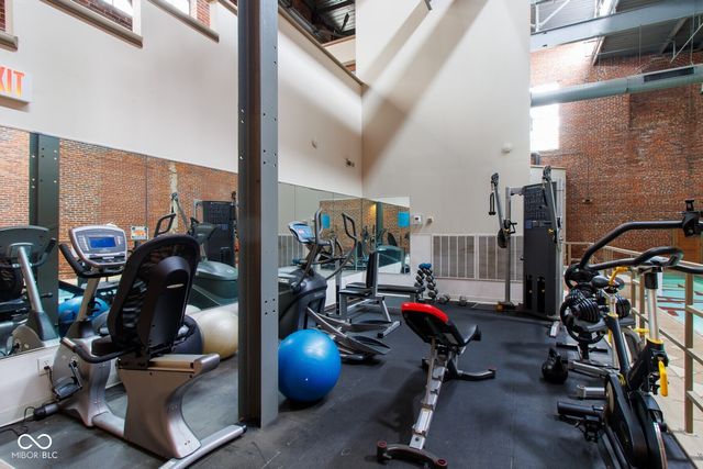 611 N Park Avenue 207, Indianapolis, IN 46204