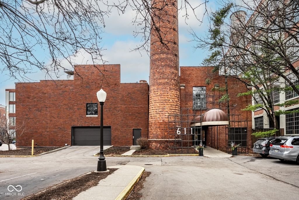 611 N Park Avenue 207, Indianapolis, IN 46204