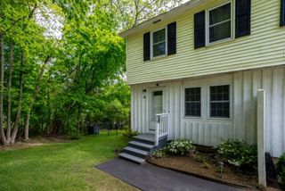 67 Tsienneto Road L, Derry, NH 03038
