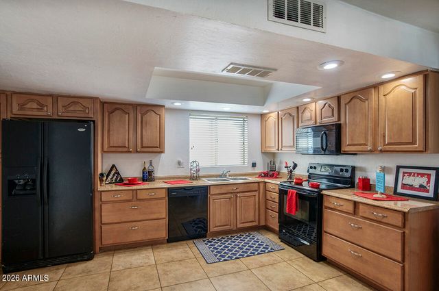 6109 W TIERRA BUENA Lane, Glendale, AZ 85306