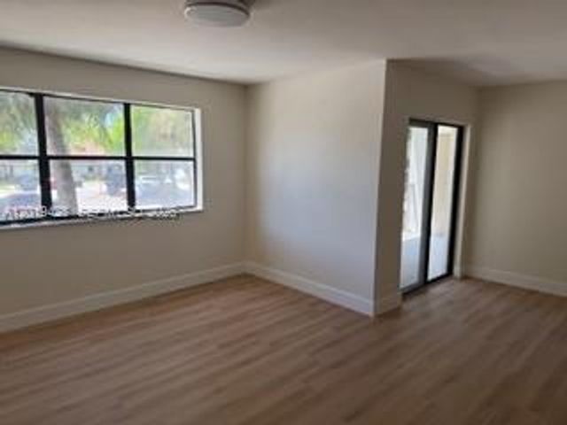 610 S Park Rd 26-1, Hollywood, FL 33014