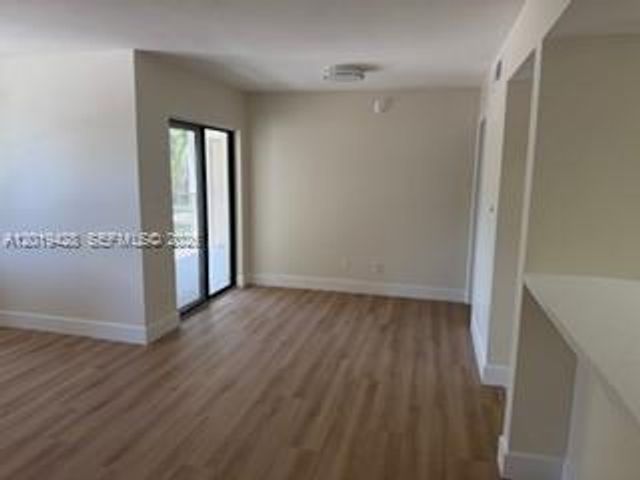 610 S Park Rd 26-1, Hollywood, FL 33014