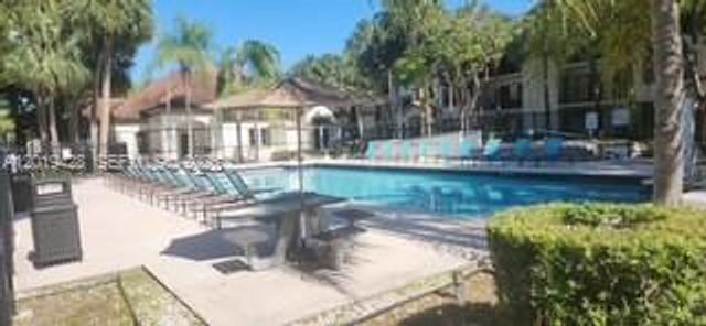 610 S Park Rd 26-1, Hollywood, FL 33014