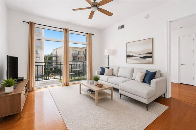 711 Cosmopolitan Drive NE 300, Atlanta, GA 30324