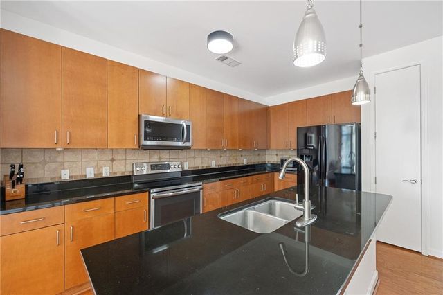 711 Cosmopolitan Drive NE 300, Atlanta, GA 30324