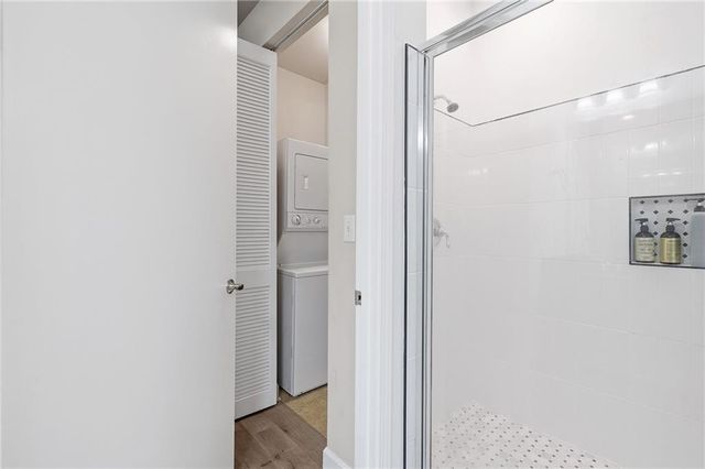 711 Cosmopolitan Drive NE 300, Atlanta, GA 30324