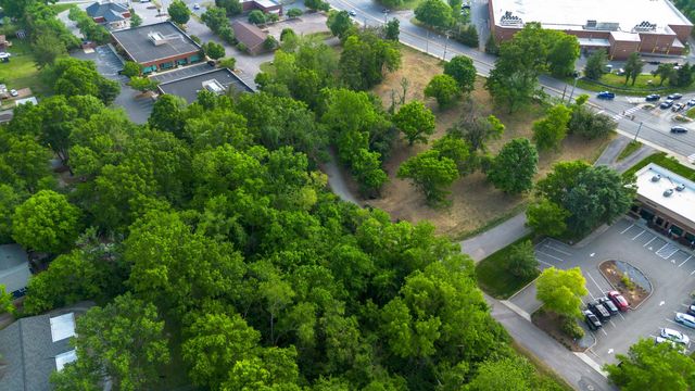 8138 Sawyer Brown Rd, Nashville, TN 37221