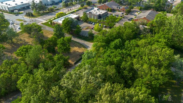 8138 Sawyer Brown Rd, Nashville, TN 37221