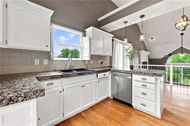 611 Timber Crest Court, Raymore, MO 64083