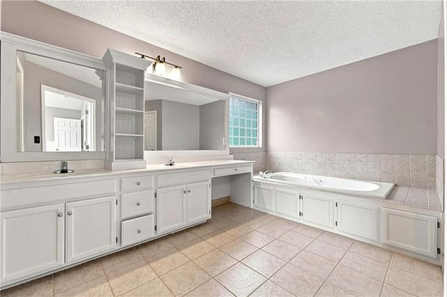 611 Timber Crest Court, Raymore, MO 64083