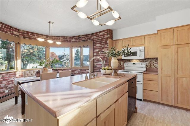 1110 F Street, Anchorage, AK 99501