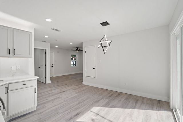 1604 Arbor, Arlington, TX 76010