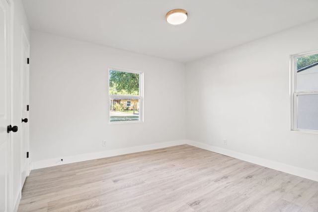 1604 Arbor, Arlington, TX 76010