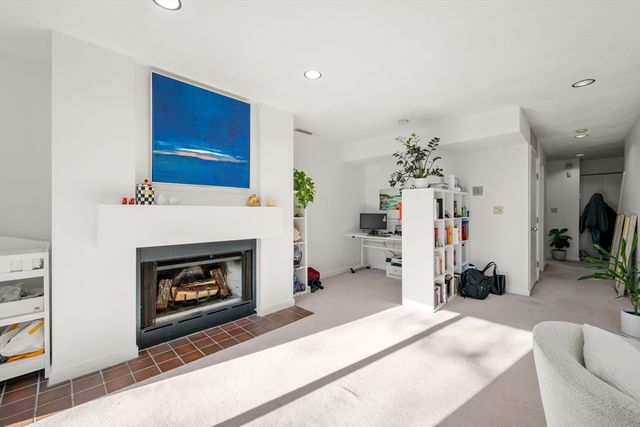 9-17 Baldwin St 15C, Newton, MA 02458