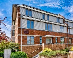 9-17 Baldwin St 15C, Newton, MA 02458