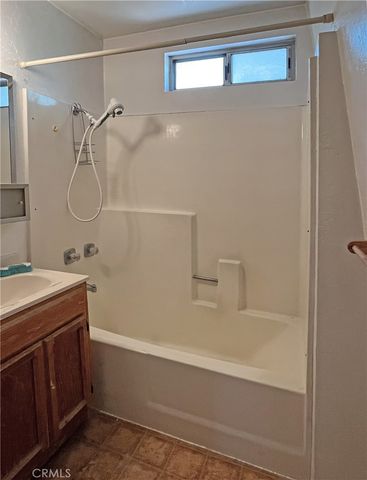 186 Kern Avenue, Sugarloaf, CA 92386