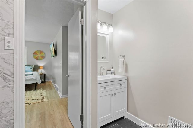 3406 Evergreen Circle, Jeffersonville, IN 47130