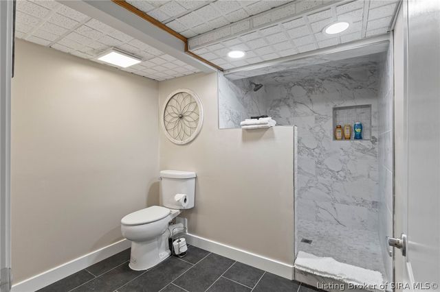3406 Evergreen Circle, Jeffersonville, IN 47130