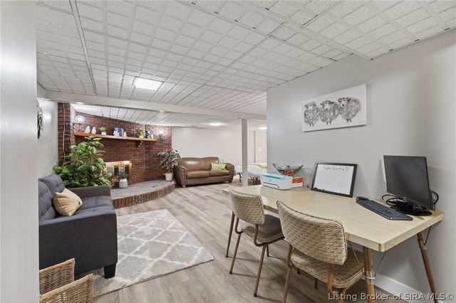 3406 Evergreen Circle, Jeffersonville, IN 47130