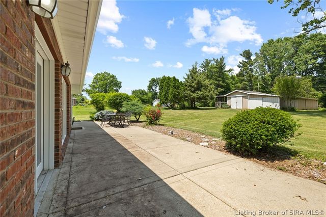 3406 Evergreen Circle, Jeffersonville, IN 47130