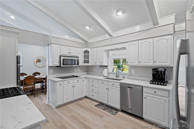 3406 Evergreen Circle, Jeffersonville, IN 47130