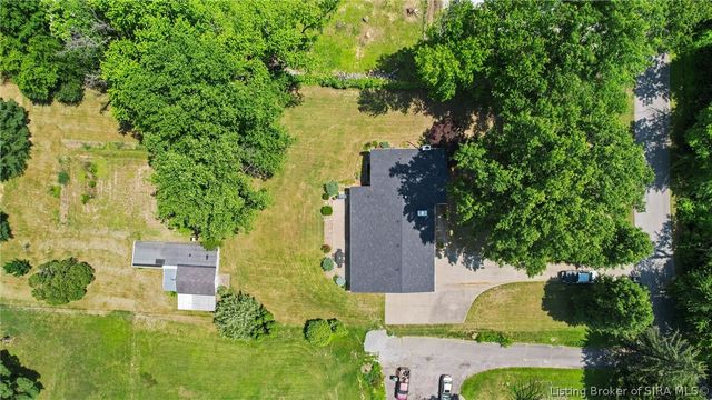 3406 Evergreen Circle, Jeffersonville, IN 47130