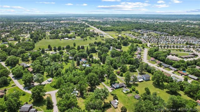 3406 Evergreen Circle, Jeffersonville, IN 47130