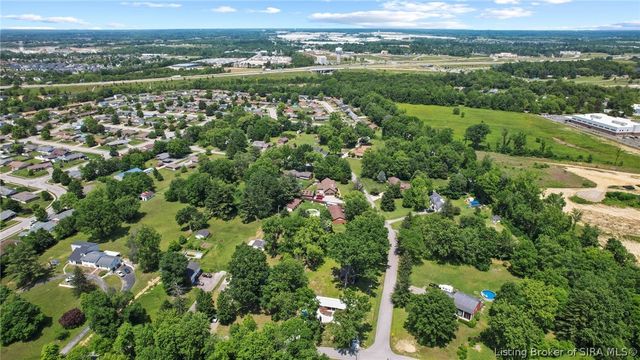 3406 Evergreen Circle, Jeffersonville, IN 47130