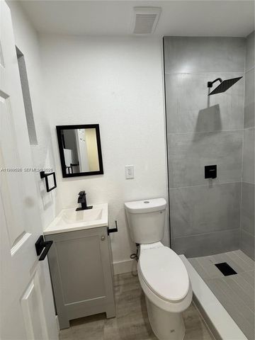 5413 SW 23rd St 3, West Park, FL 33023