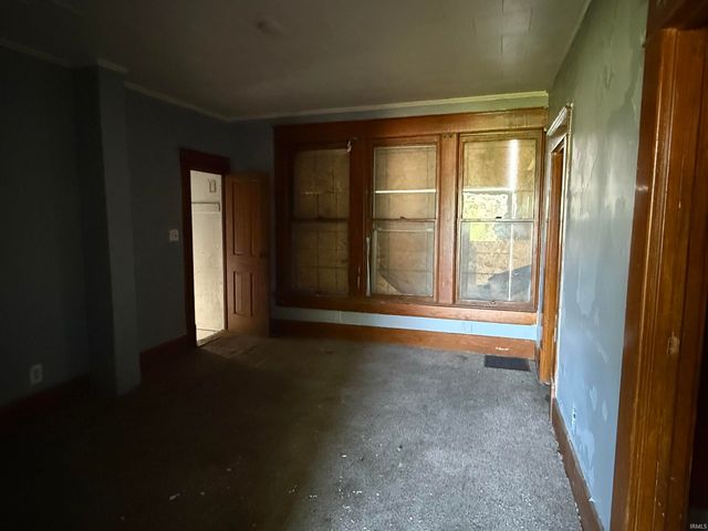 215 W 7th Street, Marion, IN 46952