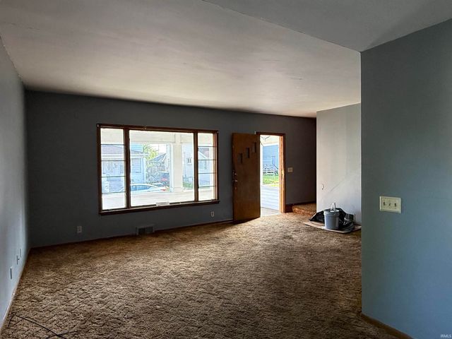 215 W 7th Street, Marion, IN 46952