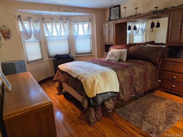 1550 Waters Edge Drive, Bayside, NY 11360