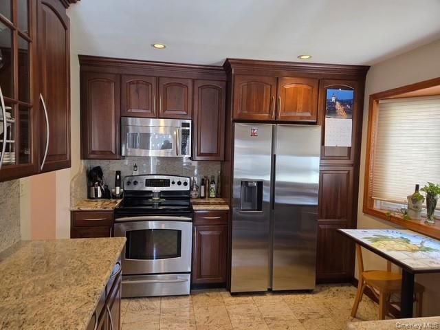 1550 Waters Edge Drive, Bayside, NY 11360