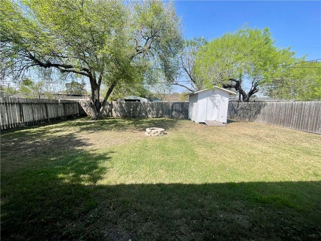 1310 E Fordyce Ave, Kingsville, TX 78363